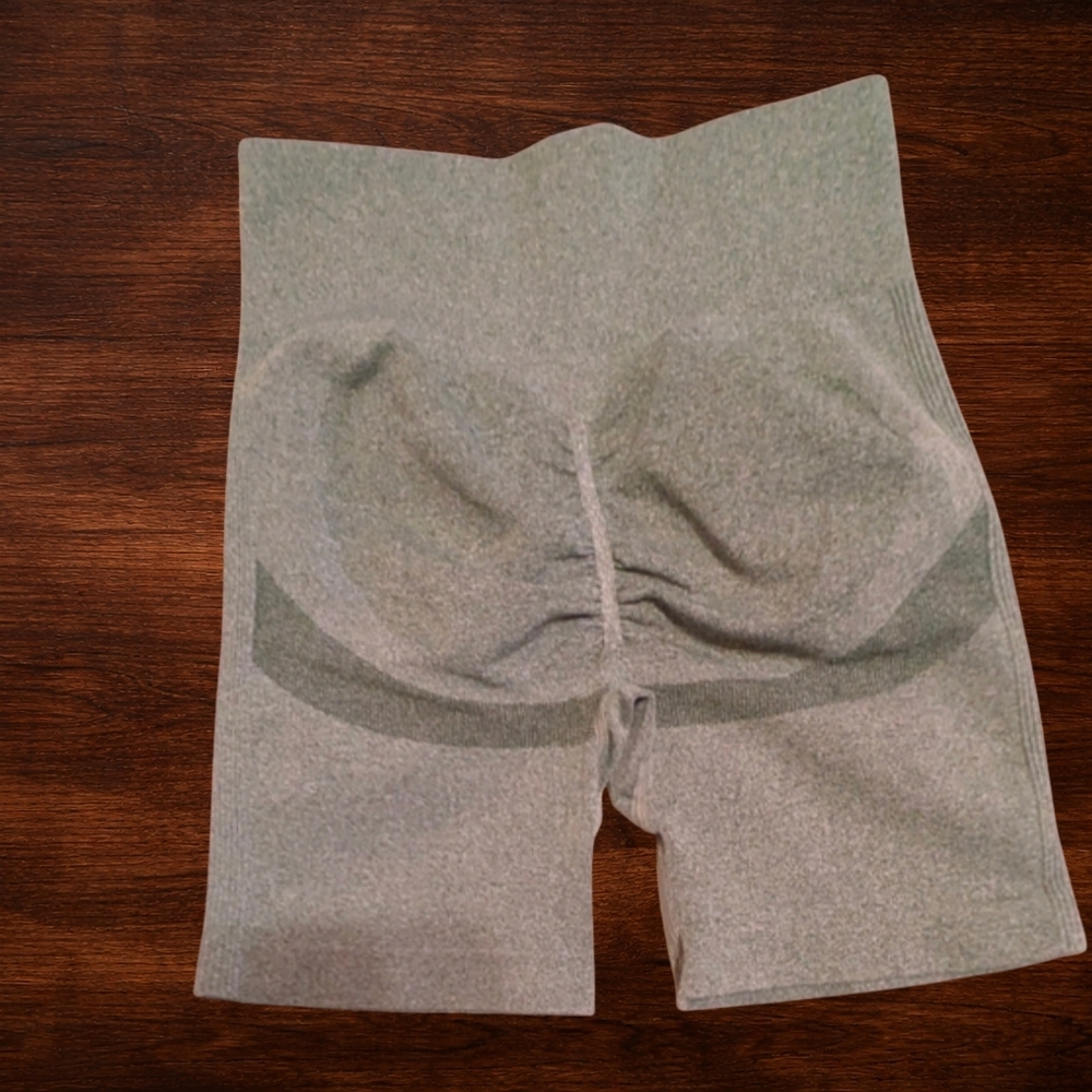 3/$15 OQQ High Waisted Lifting Yoga/Bike Shorts - Small - Picture 3 of 6